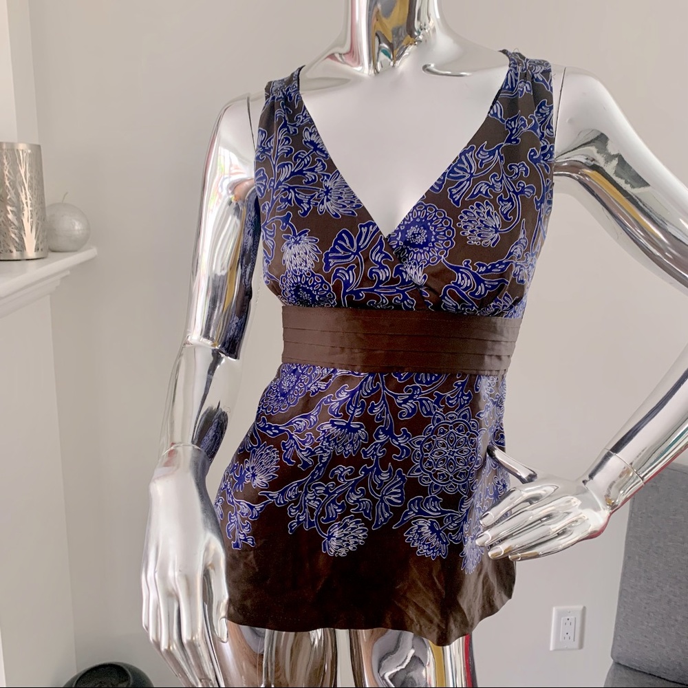 New DYNAMITE Top (satin like material)